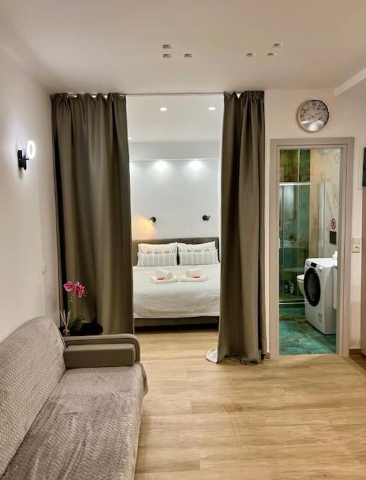 Smart Modern Apartment B Athena Bagian luar foto